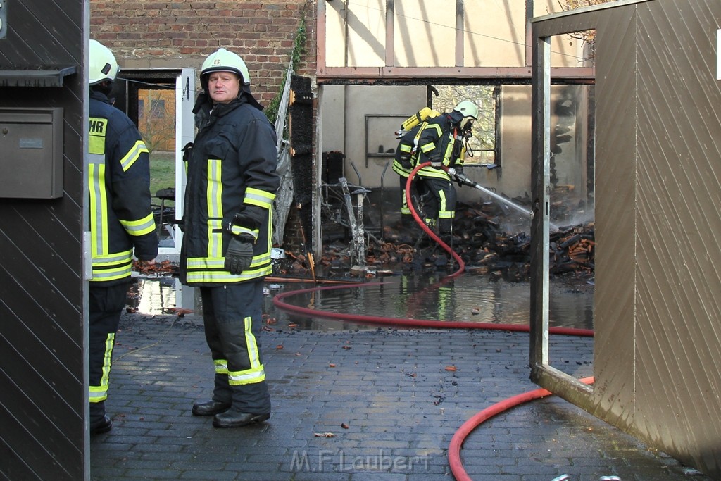 Feuer 2 Koeln Pesch Longericherstr JK P02.jpg